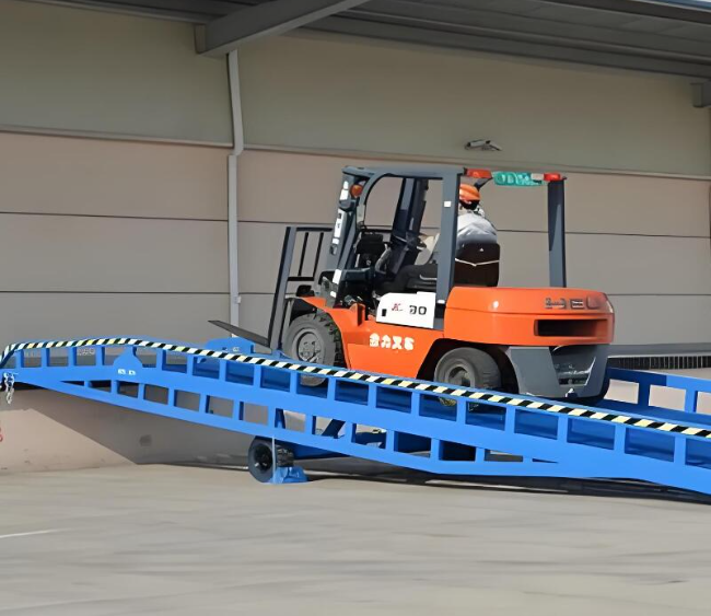 恒山移动式卸货平台（叉车用）